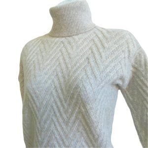 Cashmere 2Ply C by Bloomingdales Turtleneck Sweater Grey  Chevron Knit S Small